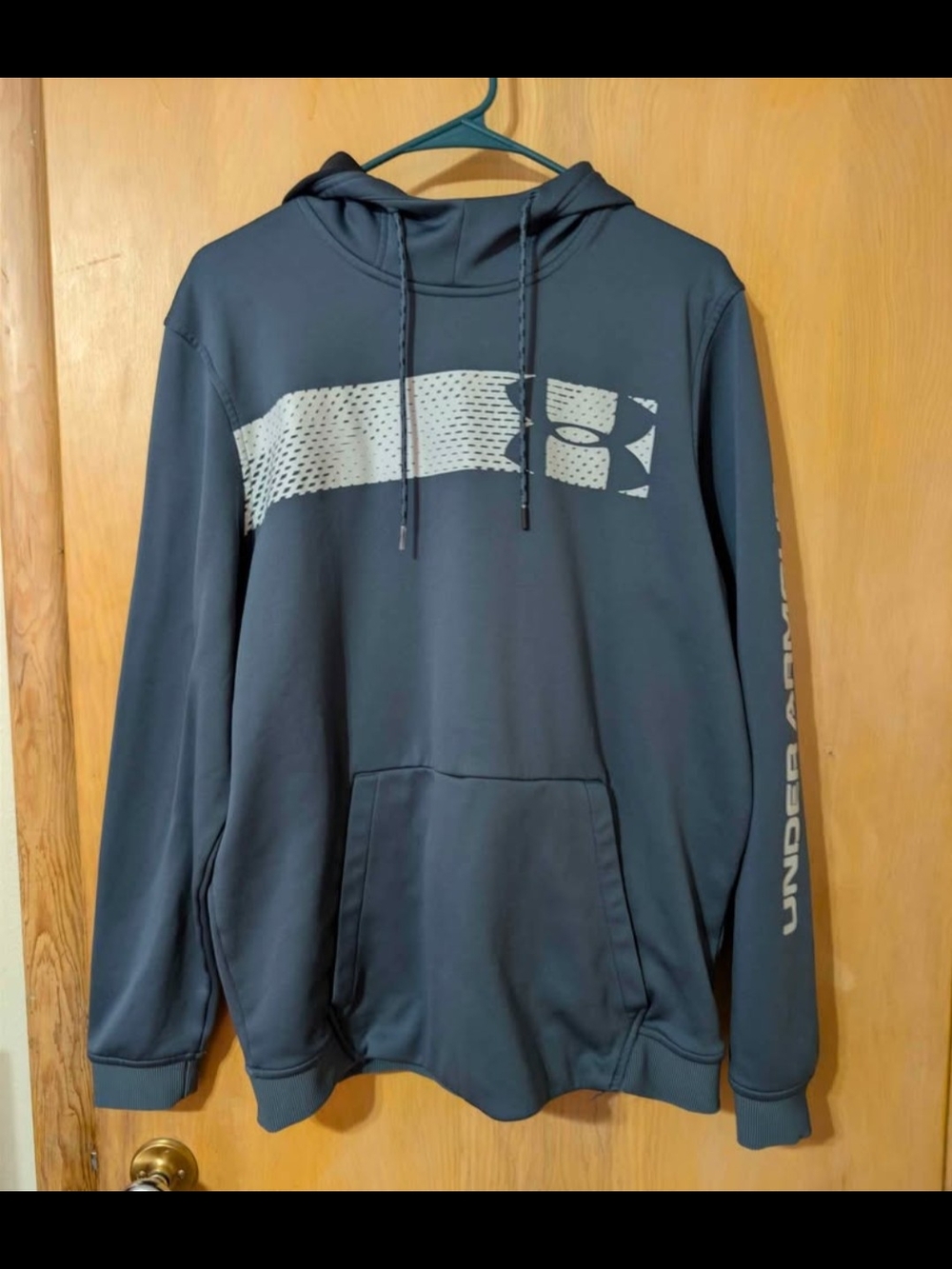 Under Armour Men's Slate Gray Pullover Hoodie with White Logo